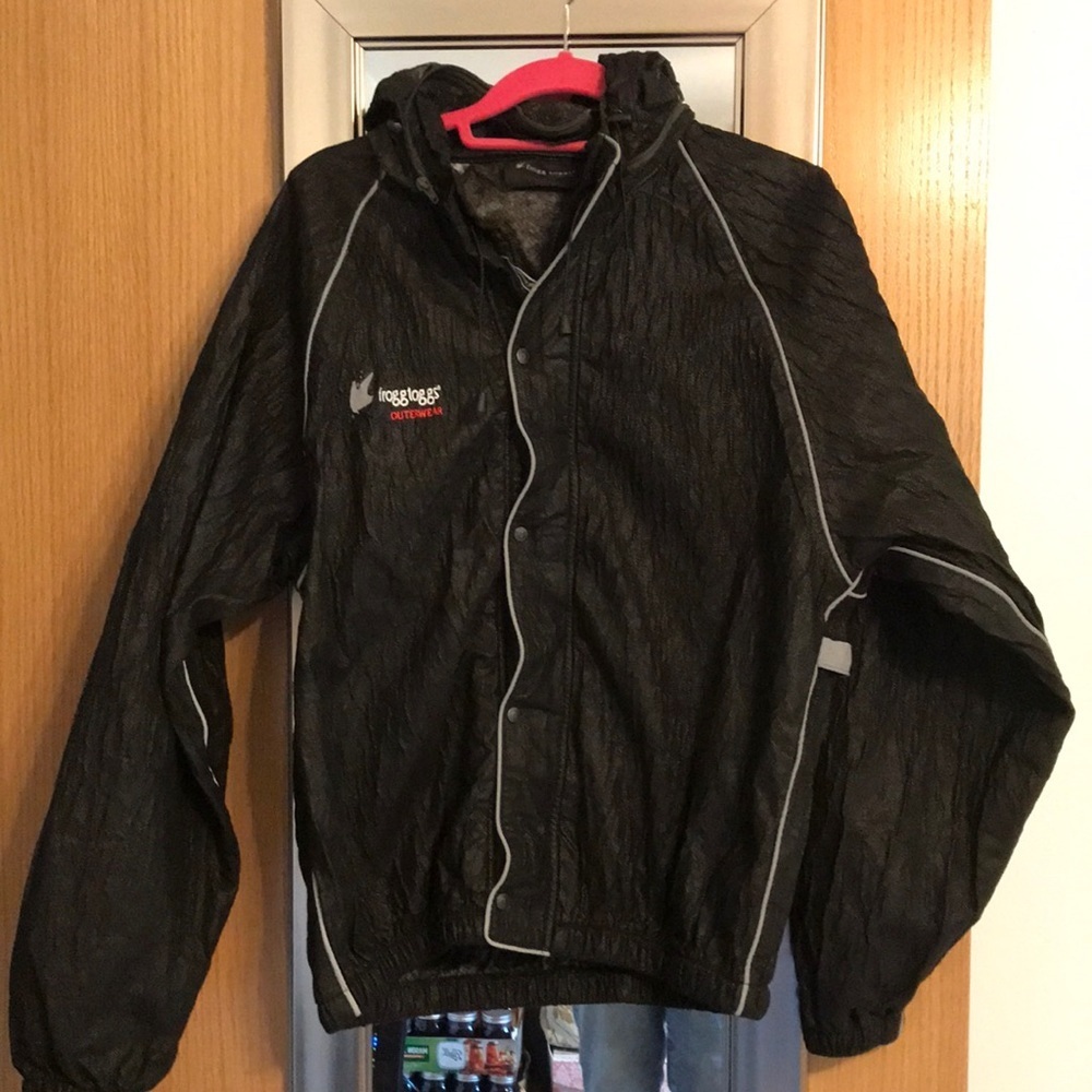 Frogg Toggs outerwear size large
